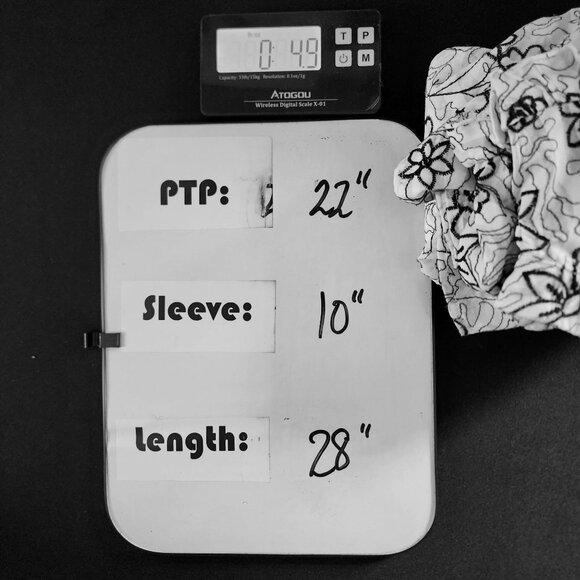 Susan Lawrence Black & White Floral Embroidered Sleeveless Flutter Trim Blouse M - Picture 9 of 9